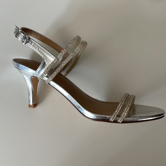 Call it Spring heels - Picture 2 of 4